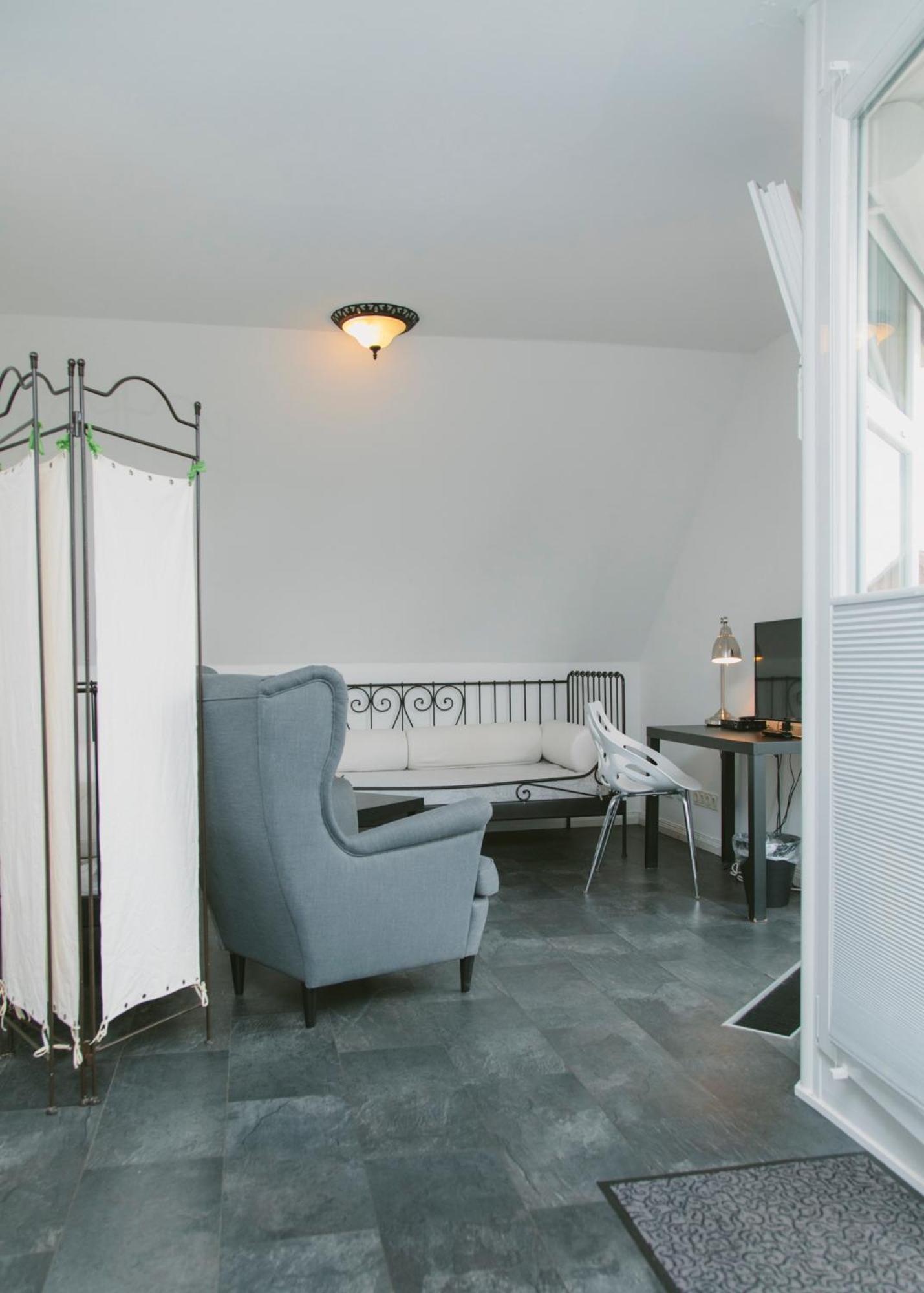 Gaestehaus Vigliarolo Gewerblich Jedes Zimmer Eigenes Bad Gemeinschaftskueche Elmshorn Eksteriør bilde
