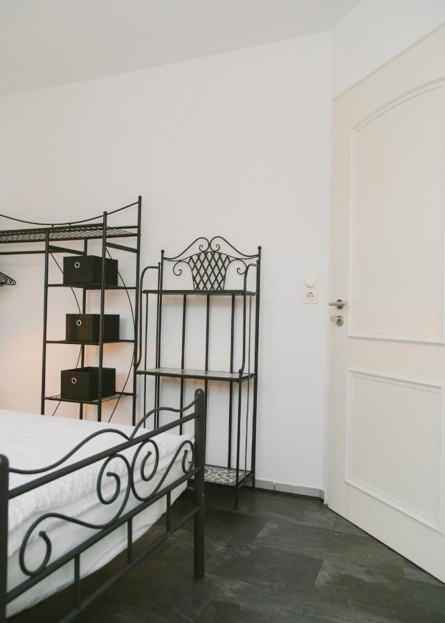 Gaestehaus Vigliarolo Gewerblich Jedes Zimmer Eigenes Bad Gemeinschaftskueche Elmshorn Eksteriør bilde