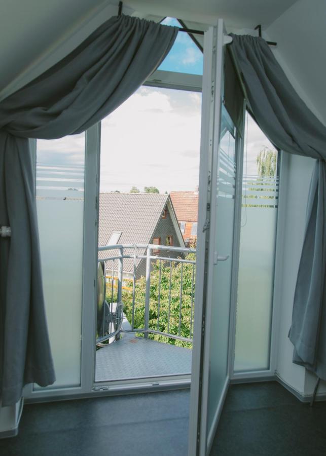 Gaestehaus Vigliarolo Gewerblich Jedes Zimmer Eigenes Bad Gemeinschaftskueche Elmshorn Eksteriør bilde